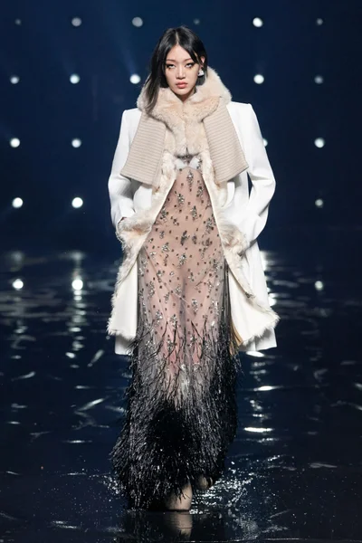Look 61